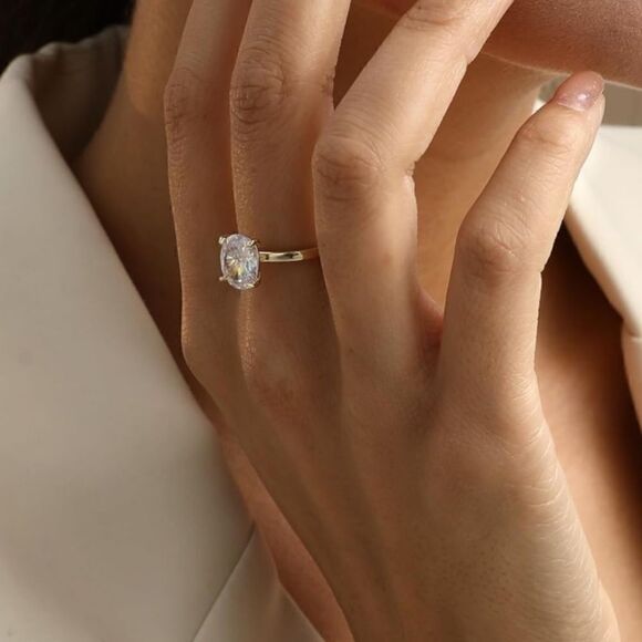 Solitaire Gold Oval Engagement Ring - Picture 5 of 5